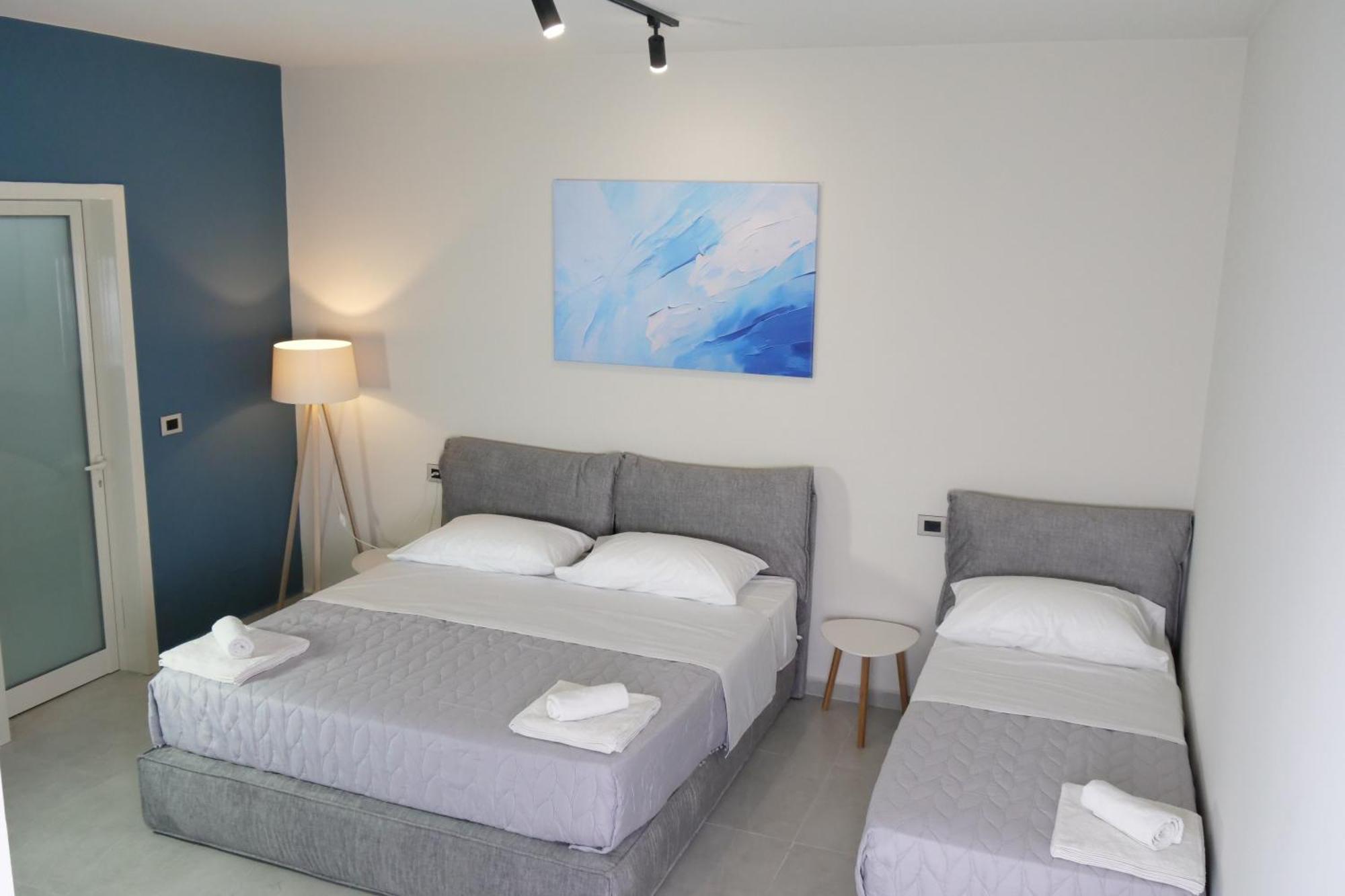 Stay-Five Rooms & Apartments Шкодер Экстерьер фото
