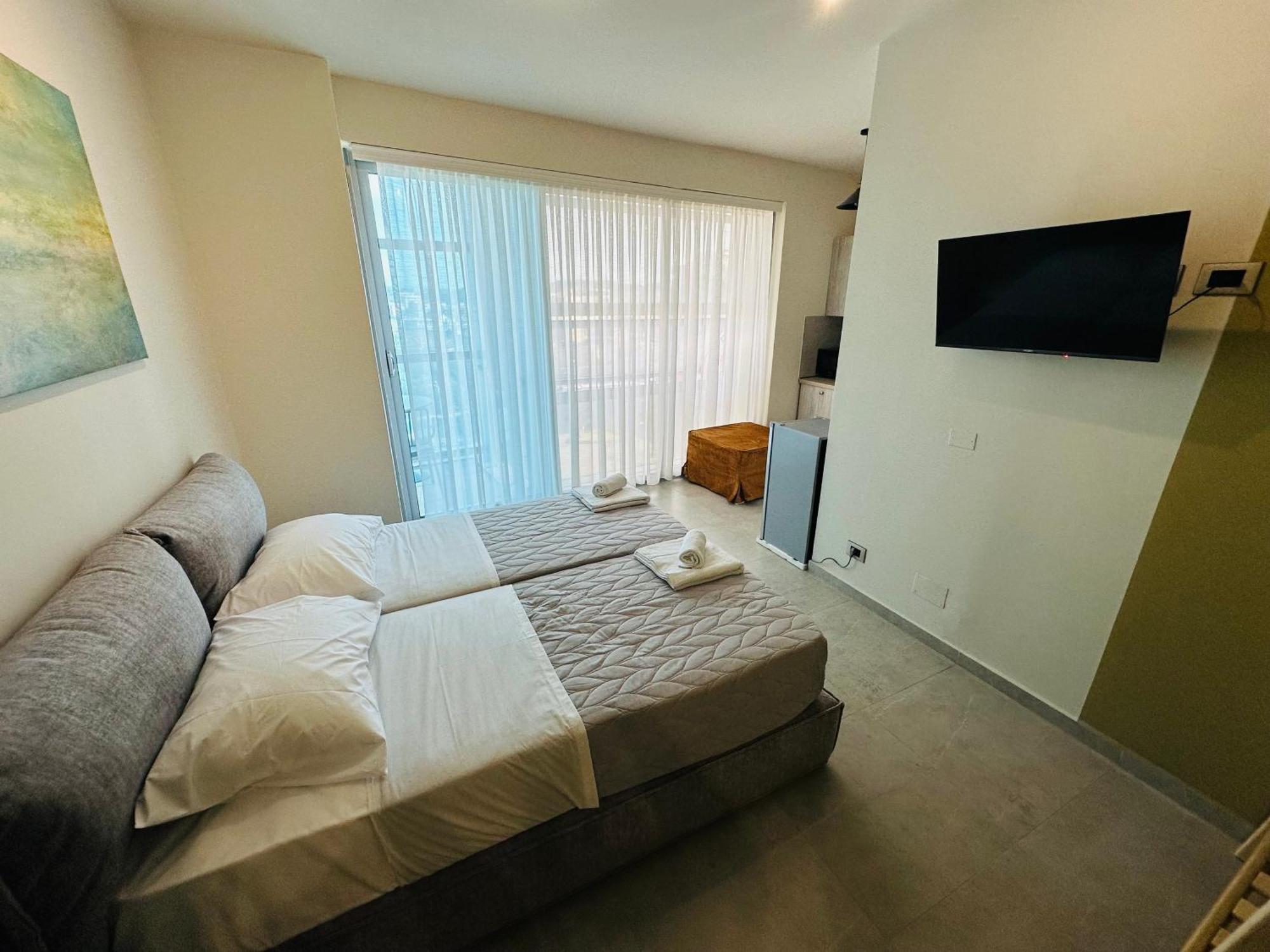 Stay-Five Rooms & Apartments Шкодер Экстерьер фото