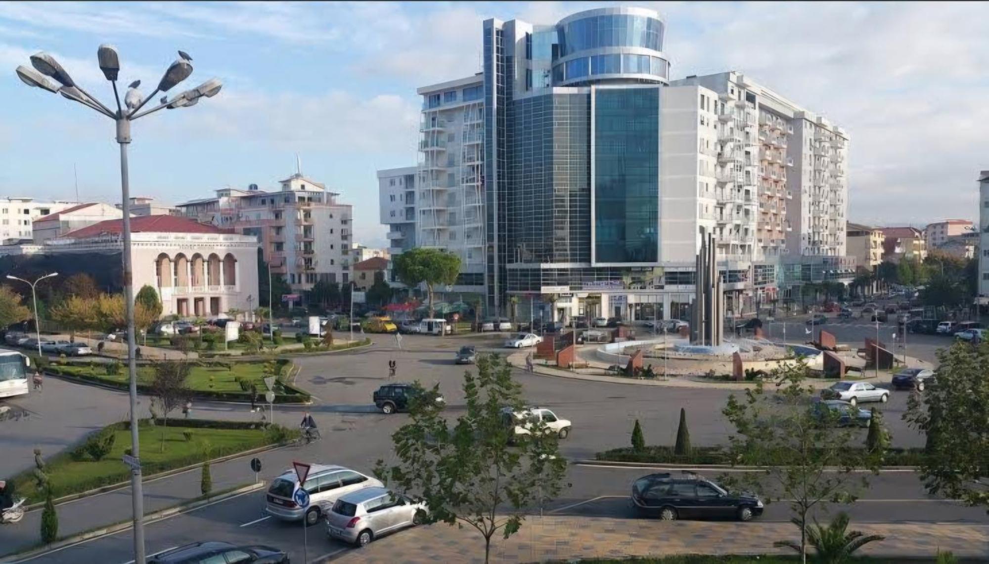 Stay-Five Rooms & Apartments Шкодер Экстерьер фото