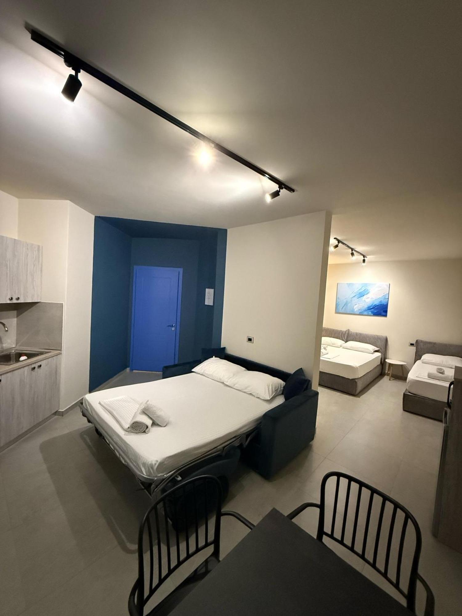 Stay-Five Rooms & Apartments Шкодер Экстерьер фото